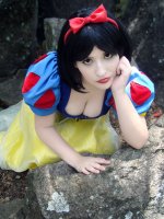 snow_white___julia_by_julialorenzutti.jpg